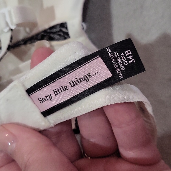 Victoria's Secret Sexy Little Things Bra - Picture 9 of 14